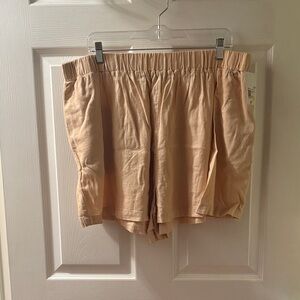 Tan shorts never worn